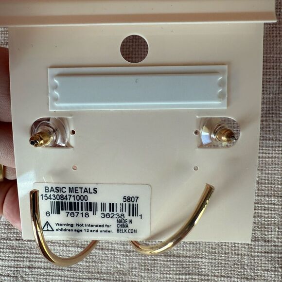 NWT New Directions Hoop Earrings Gold Tone Knot Originally $18 - Picture 3 of 3